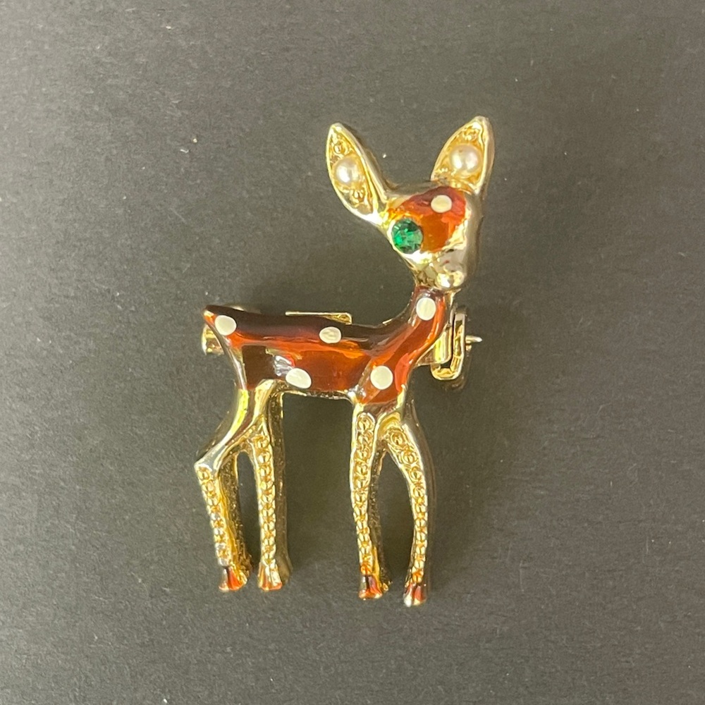 Vintage Fawn Scatter Pin Brooch Baby Deer Gold Tone Enamel Bambi Unsigned Small